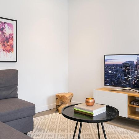 Urban Chic - Rathbone Apartment London Bagian luar foto