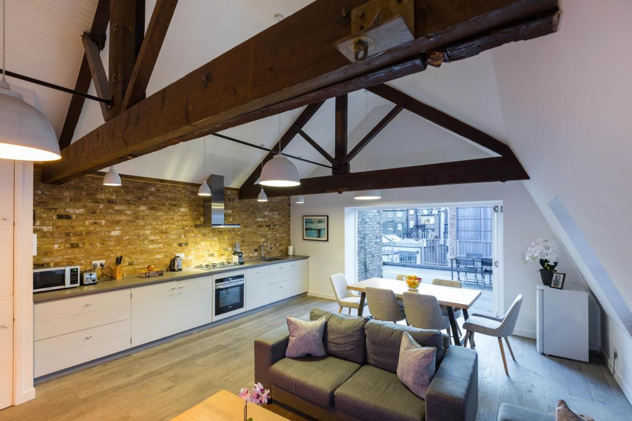 Urban Chic - Rathbone Apartment London Bagian luar foto
