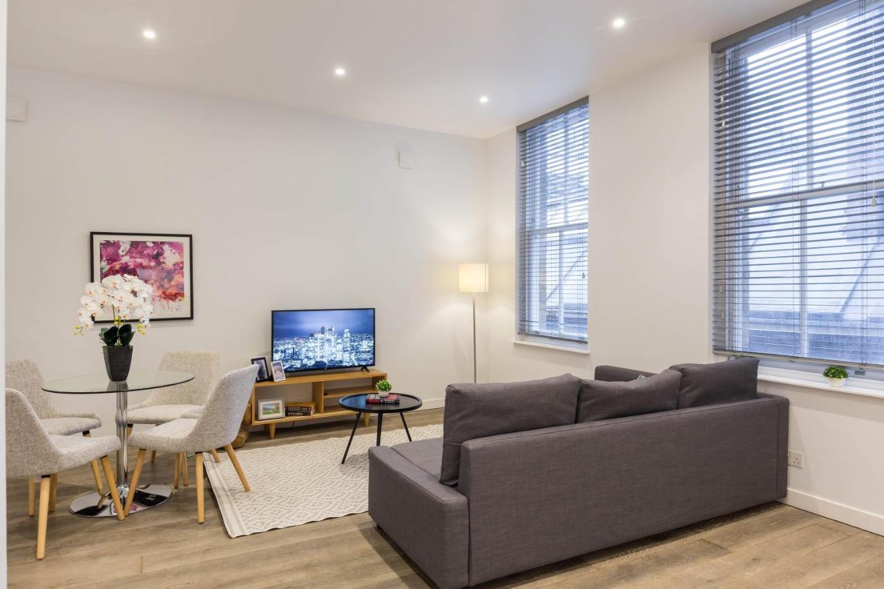 Urban Chic - Rathbone Apartment London Bagian luar foto