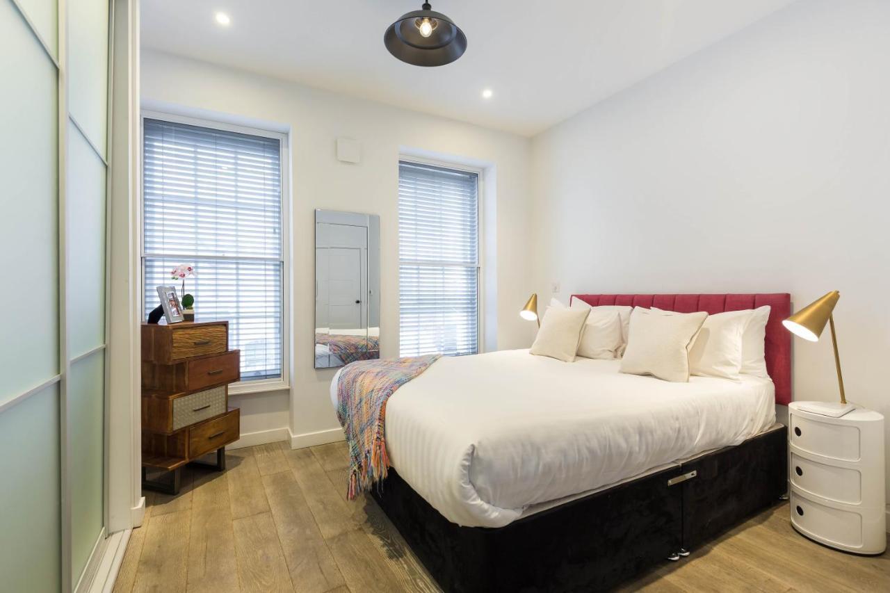 Urban Chic - Rathbone Apartment London Bagian luar foto