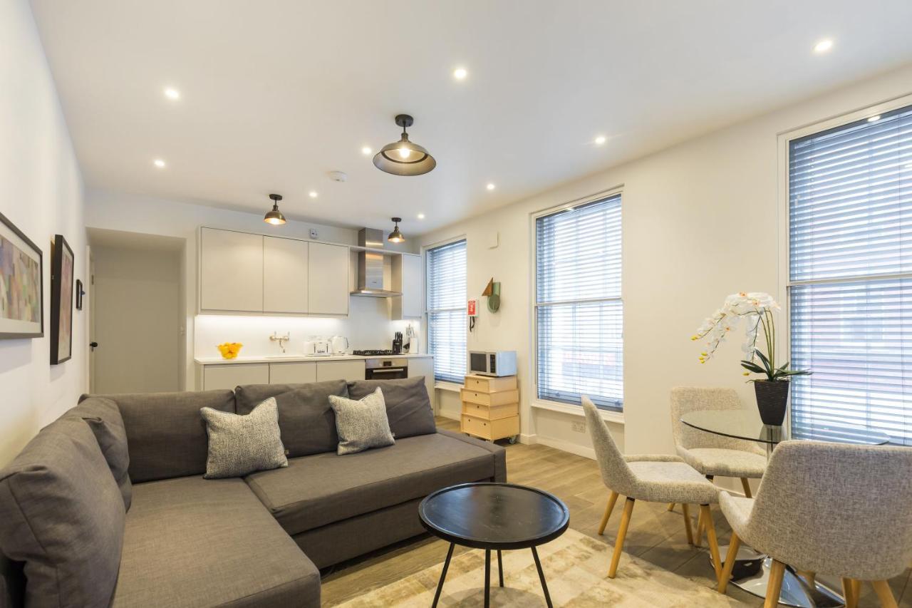 Urban Chic - Rathbone Apartment London Bagian luar foto