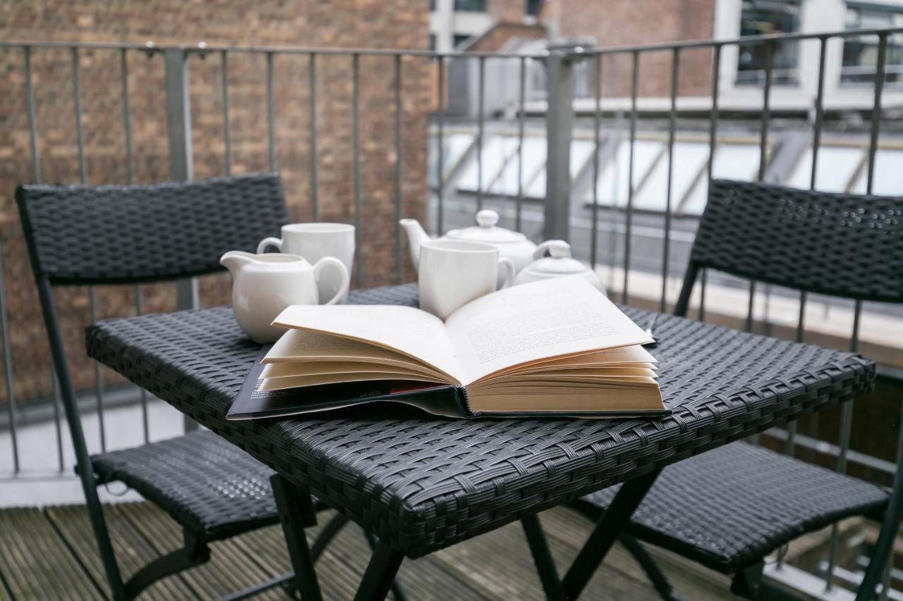 Urban Chic - Rathbone Apartment London Bagian luar foto