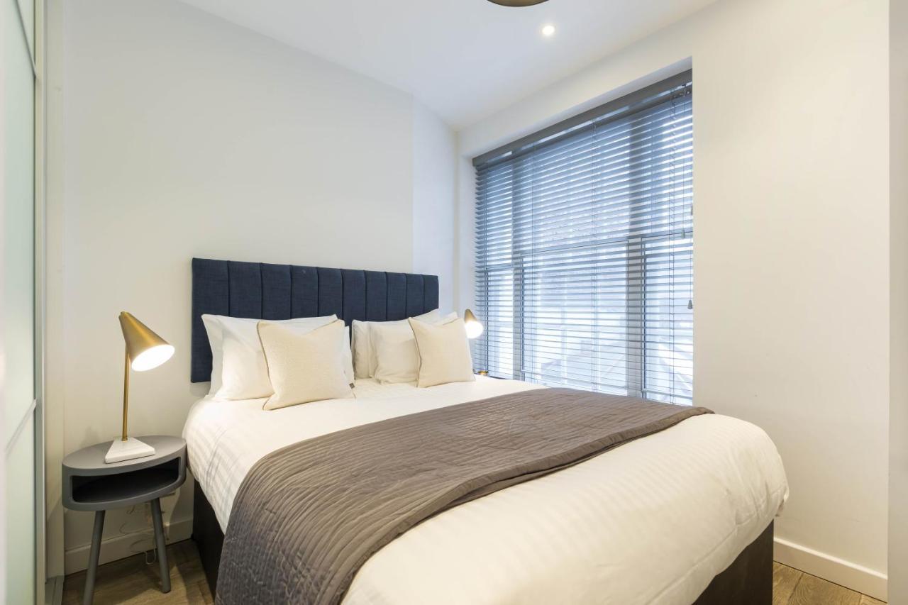 Urban Chic - Rathbone Apartment London Bagian luar foto