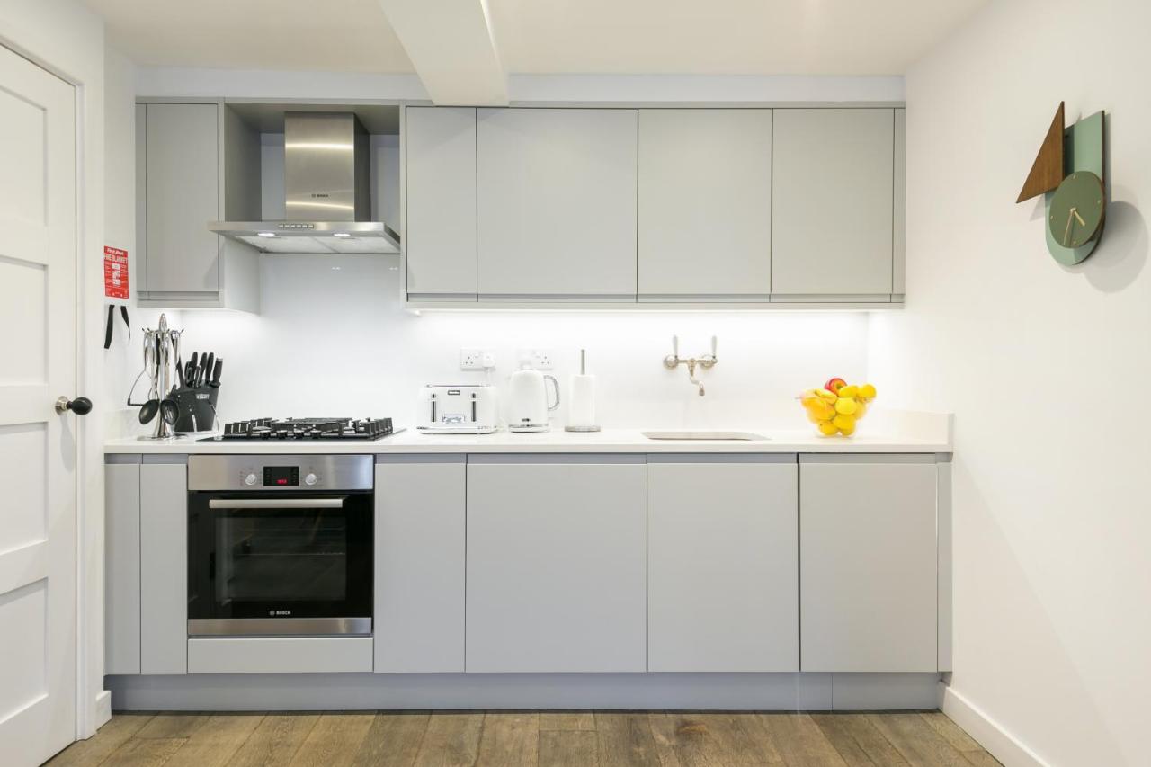 Urban Chic - Rathbone Apartment London Bagian luar foto